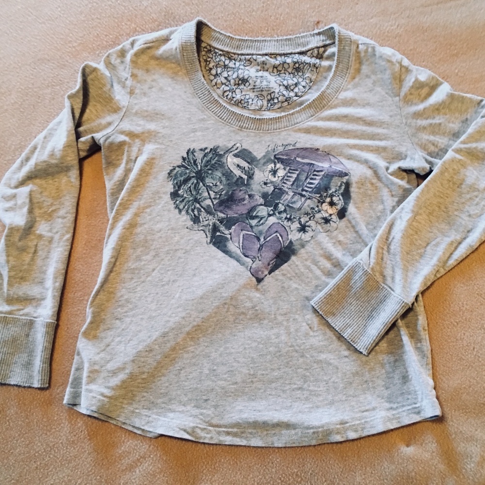 Heather Gray Heart Creamy Long-Sleeve Tee